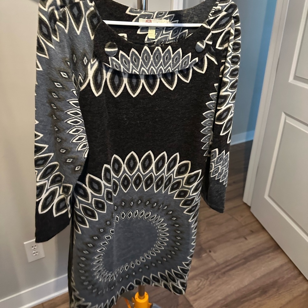 Aryeh Charcoal and White Leaf Pattern Dress